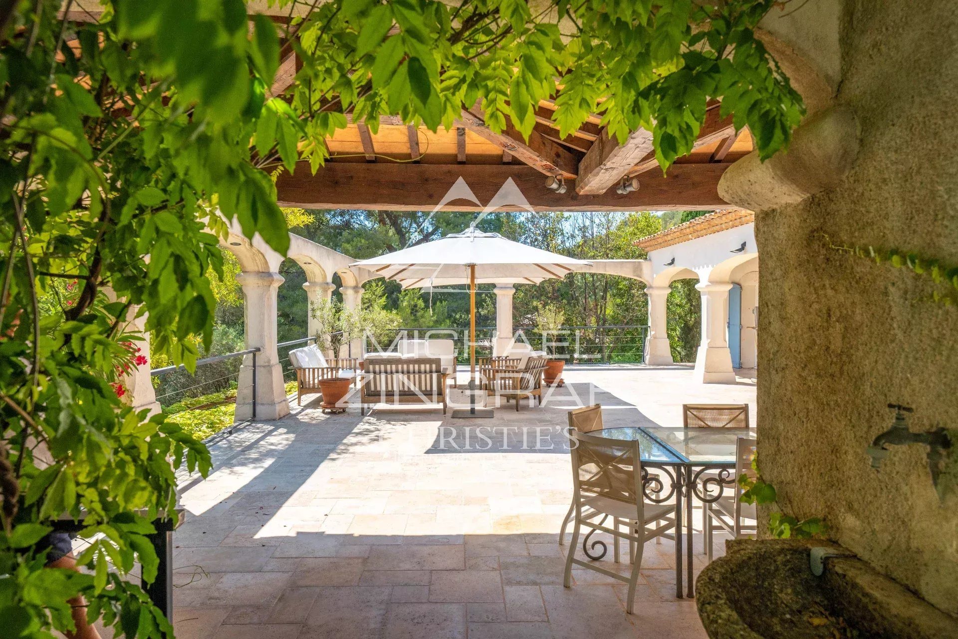 Maison à vendre, 380m², Saint-Cyr-sur-Mer