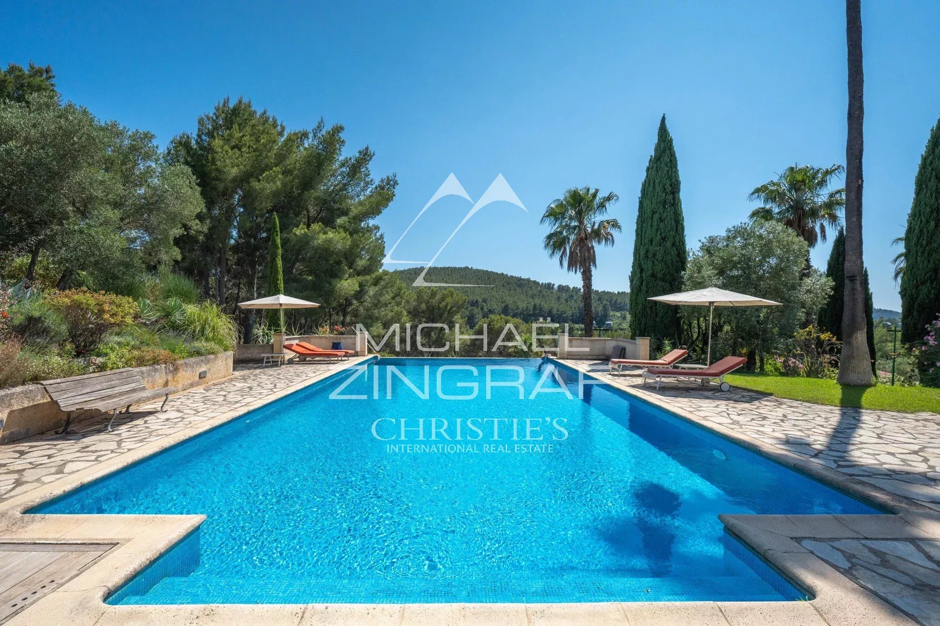 Maison à vendre, 380m², Saint-Cyr-sur-Mer
