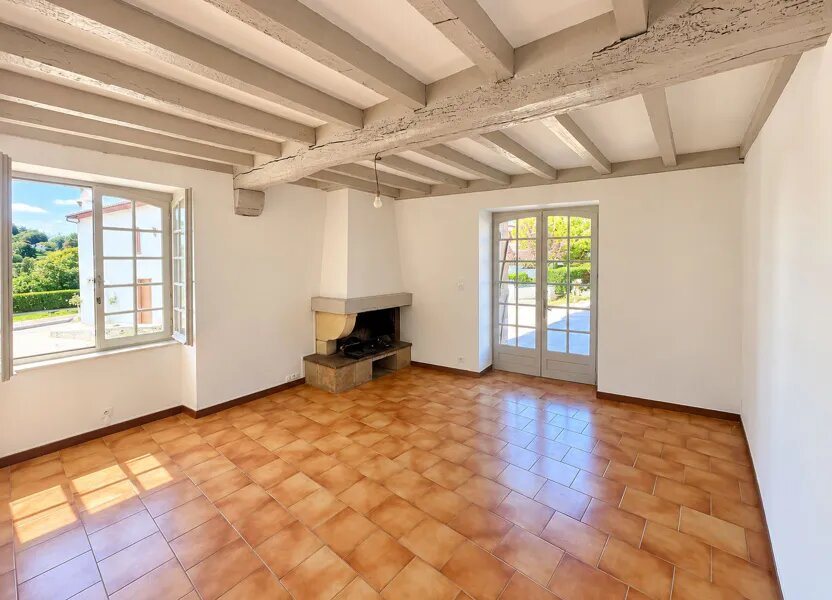 Appartement à louer, 91m², Bardos