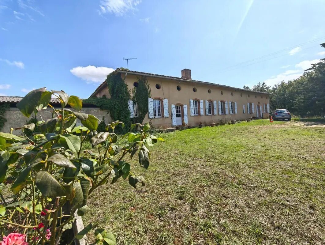Maison à vendre, 305m², Saint-Etienne-de-Tulmont