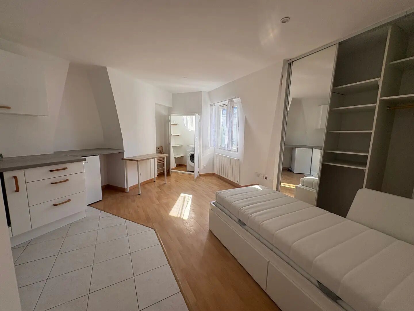 Appartement à louer, 25m², Paris 18ème