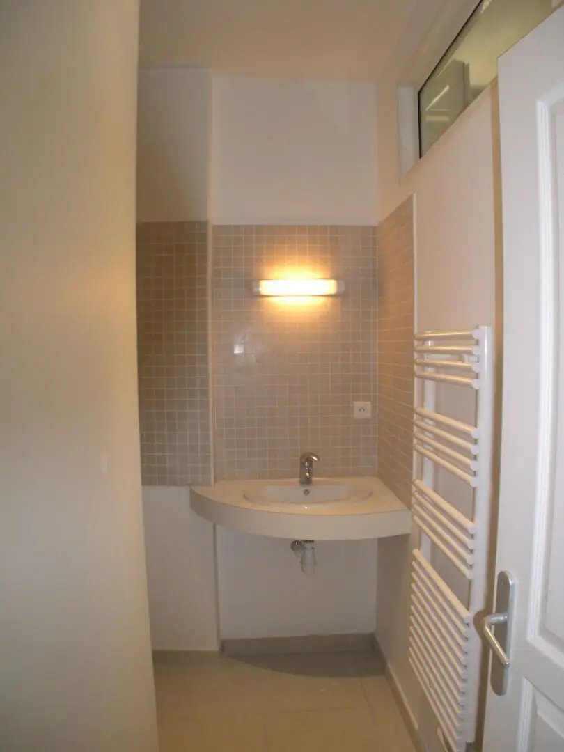 Appartement à louer, 57m², Vence