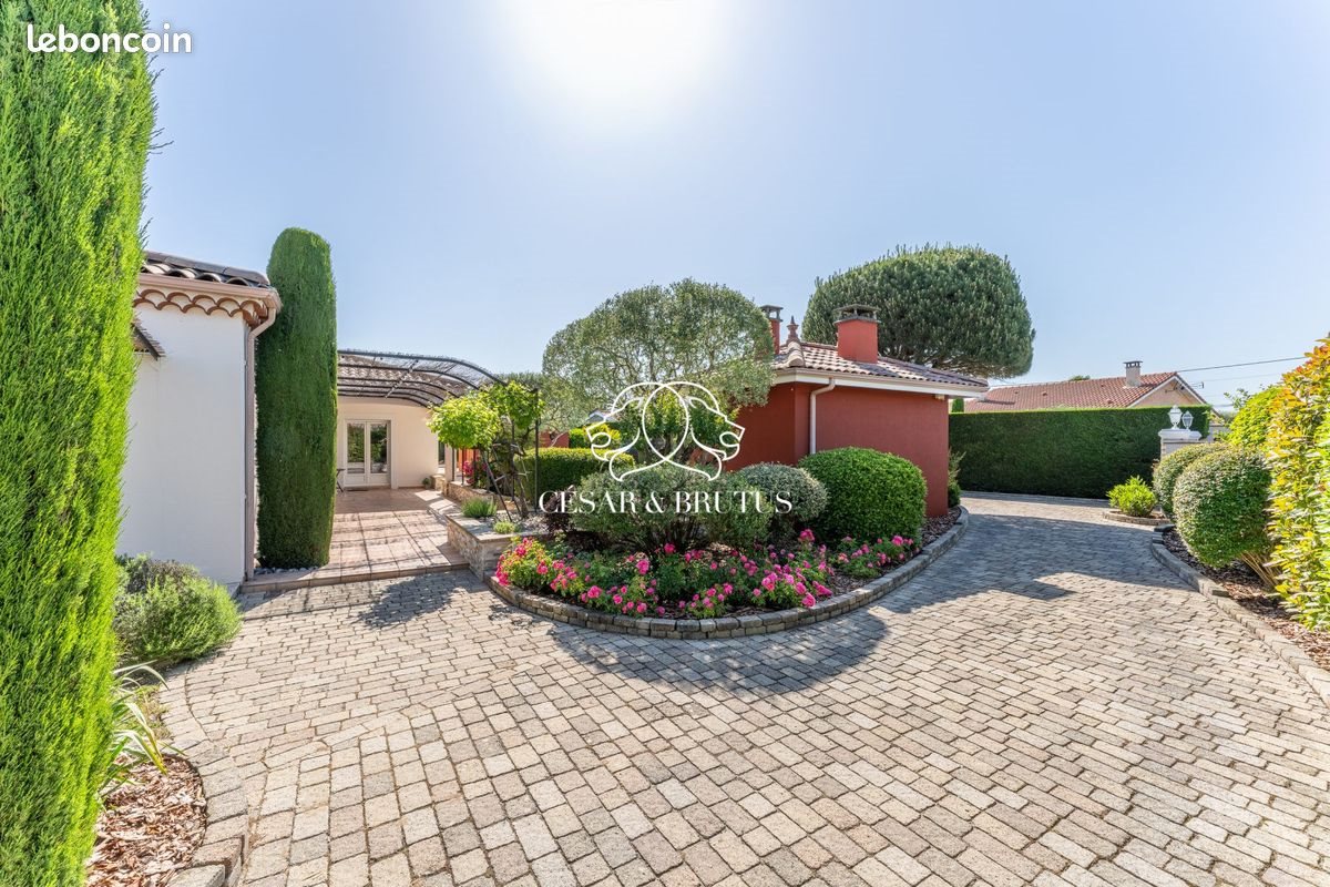Maison à vendre, 300m², Assieu
