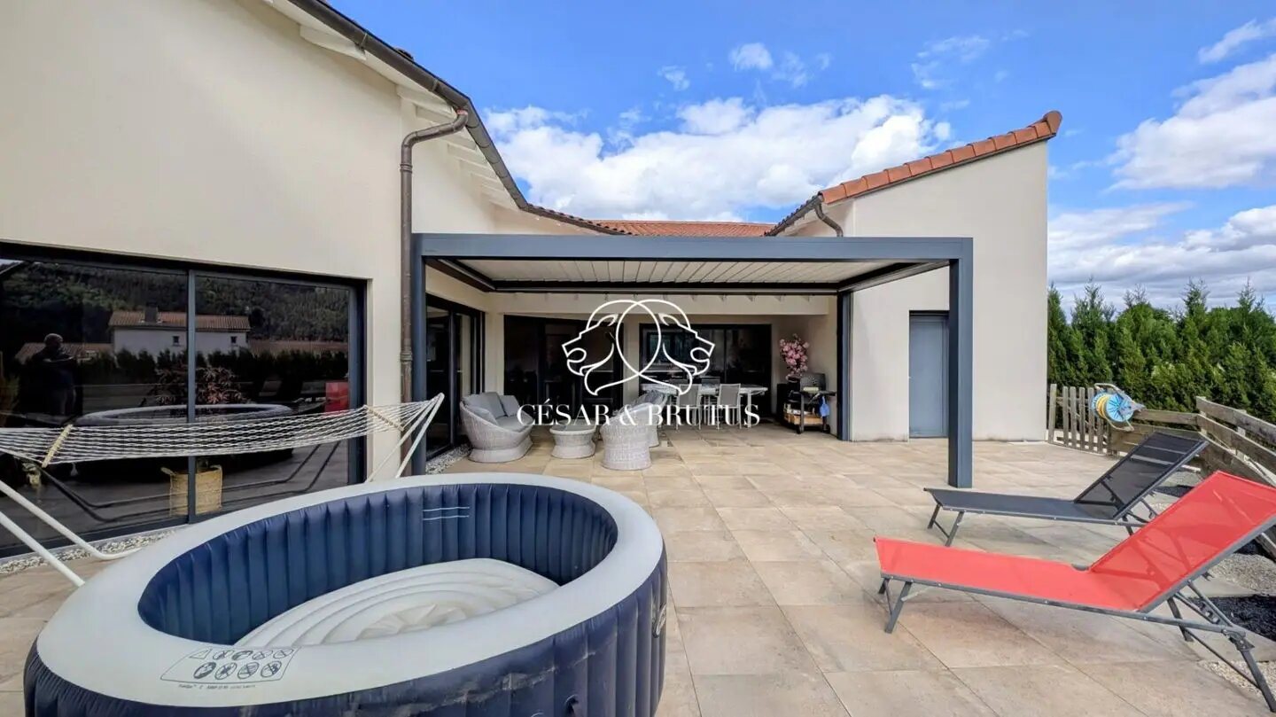 Maison à vendre, 183m², Coubon