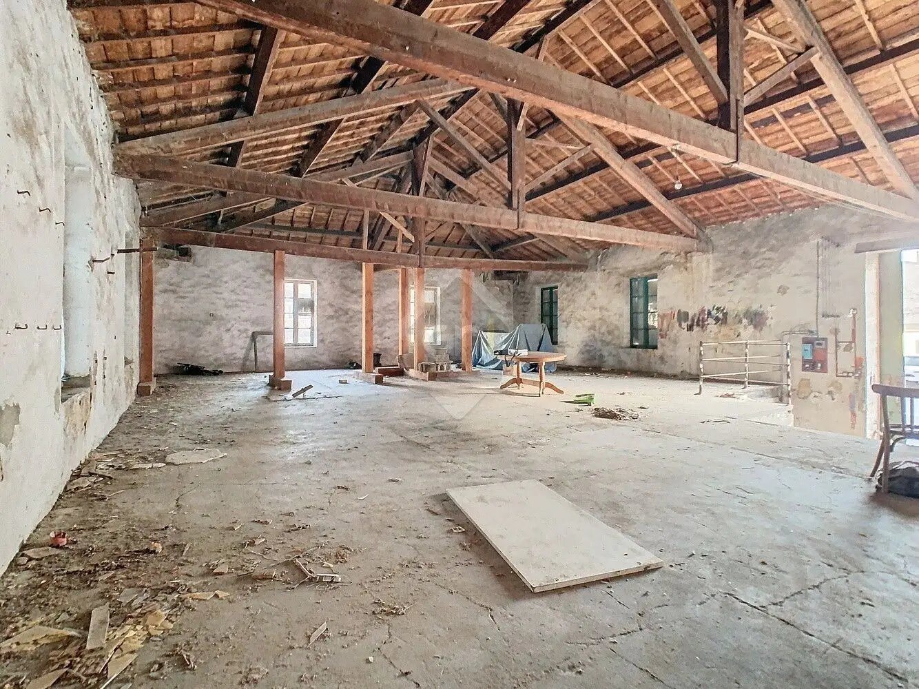 Maison à vendre, 360m², Alleins