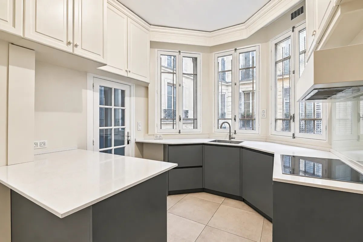 Appartement à louer, 172m², Paris 7ème