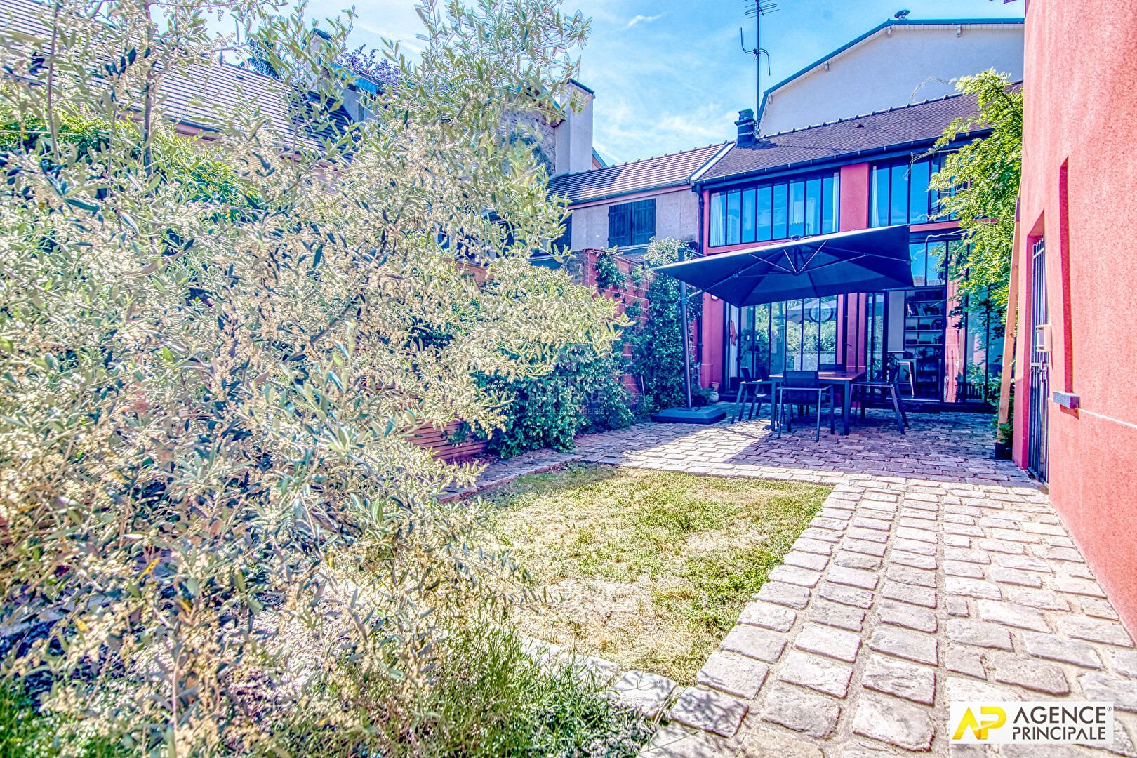 Maison à vendre, 219m², La Celle-Saint-Cloud