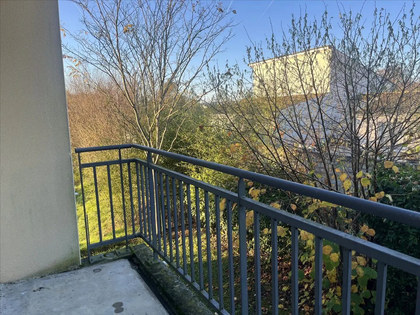 Appartement à louer, 2m², Saint-Quentin-de-Baron