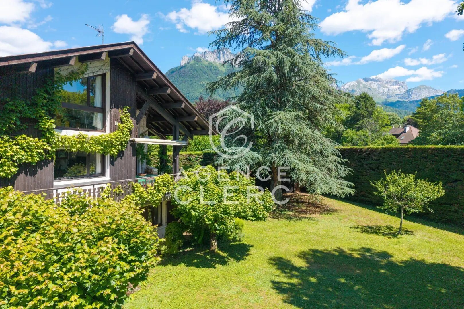 Maison à vendre, 231m², Menthon-Saint-Bernard