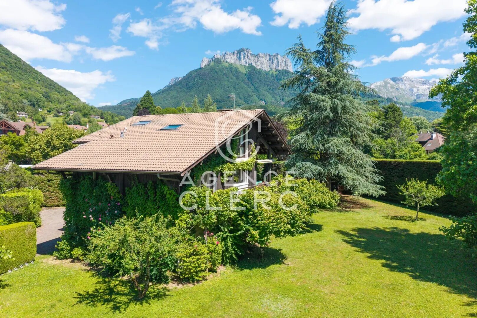 Maison à vendre, 231m², Menthon-Saint-Bernard