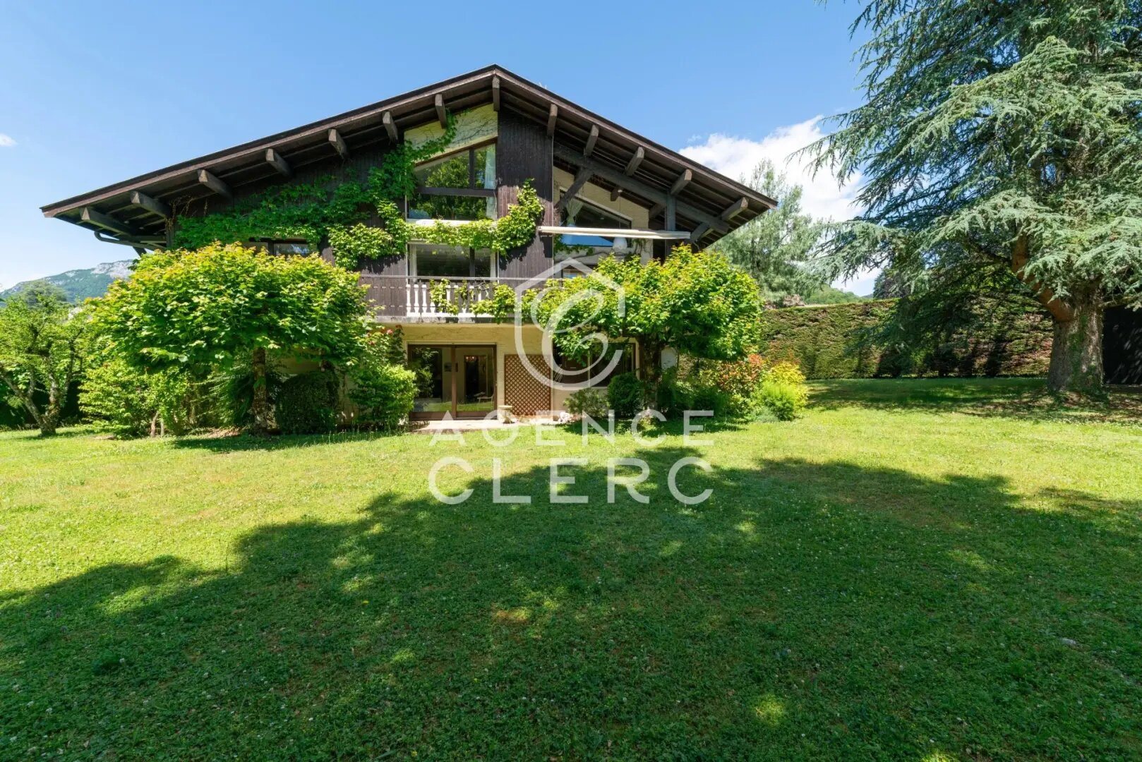 Maison à vendre, 231m², Menthon-Saint-Bernard