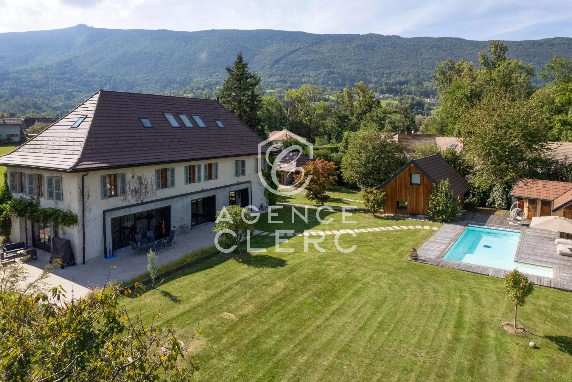 Maison à vendre, 373m², Saint-Jorioz