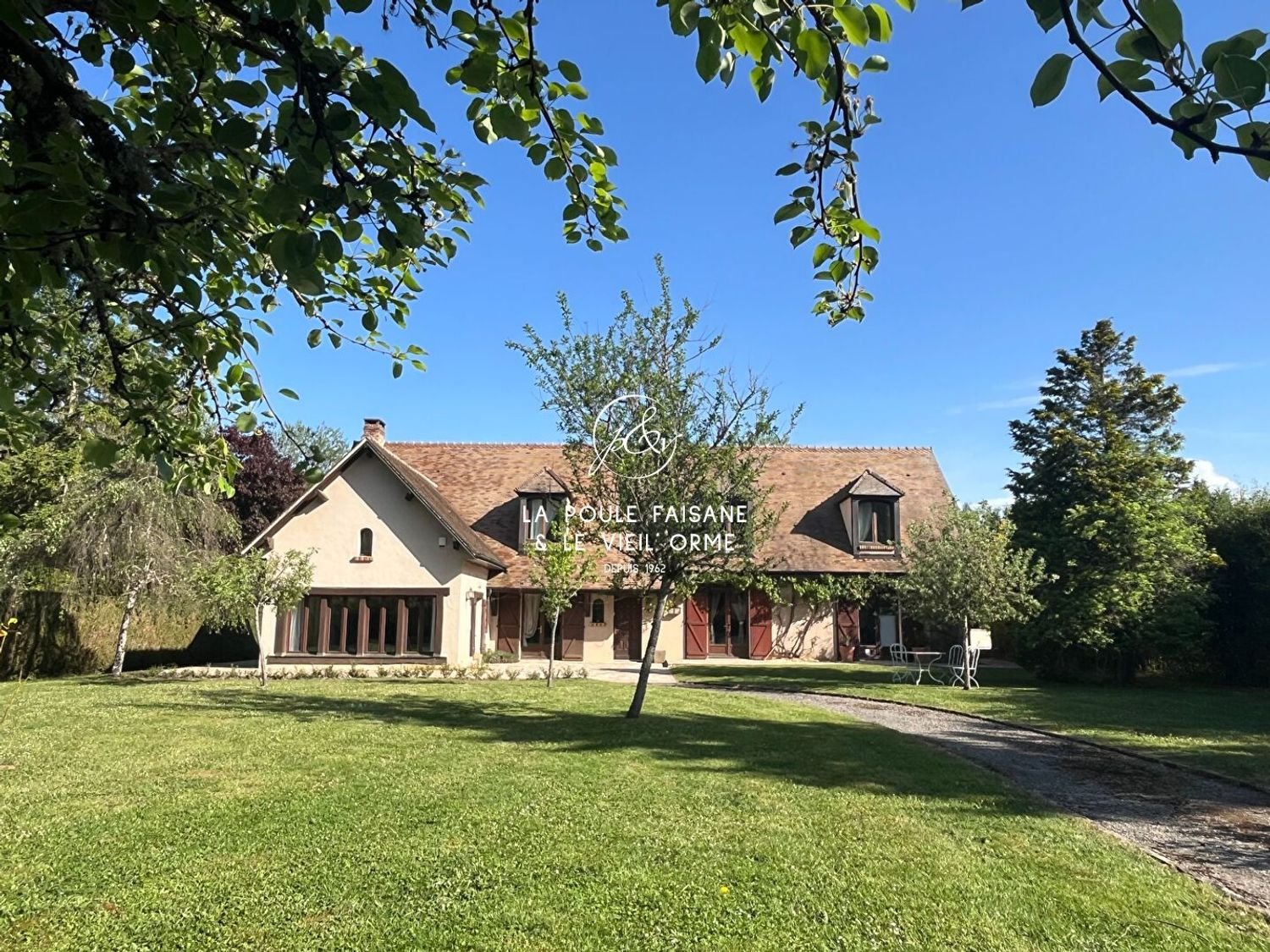 Maison à vendre, 450m², Poigny-la-Forêt