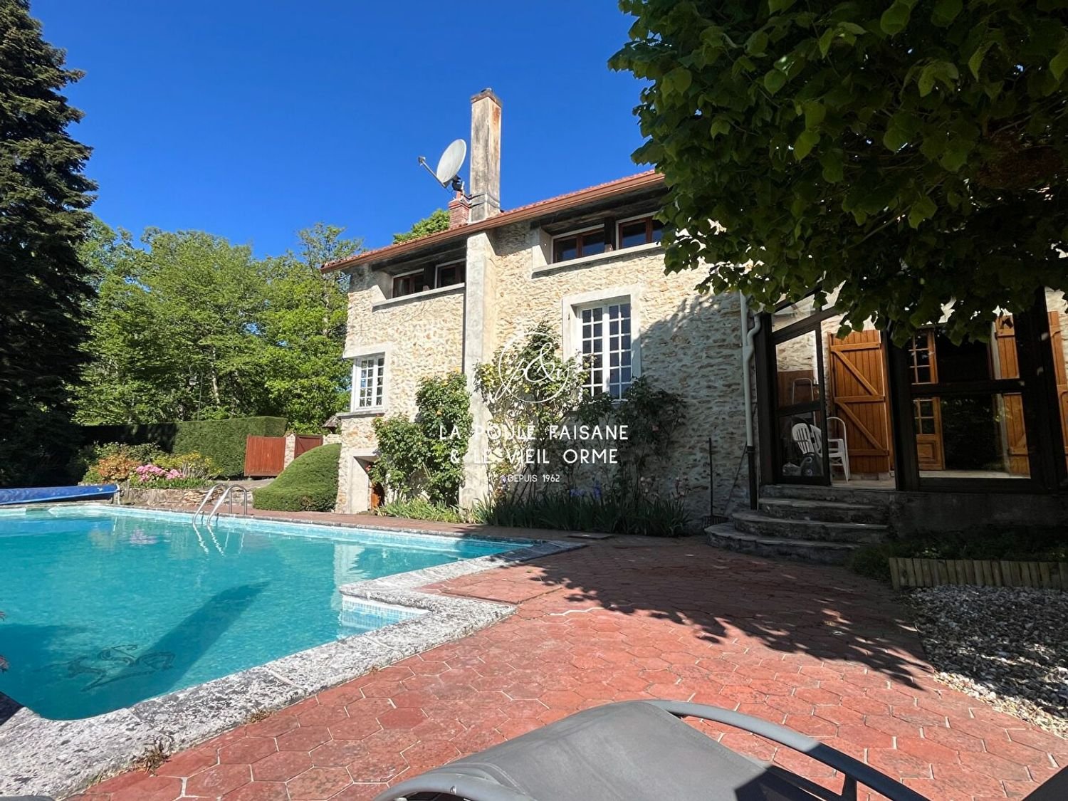 Maison à vendre, 243m², Poigny-la-Forêt