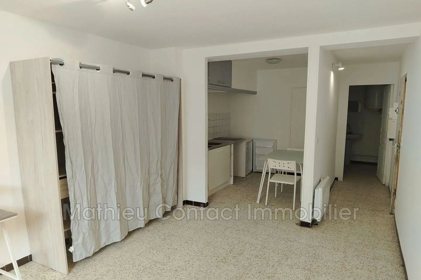 Appartement à louer, 24m², Nîmes
