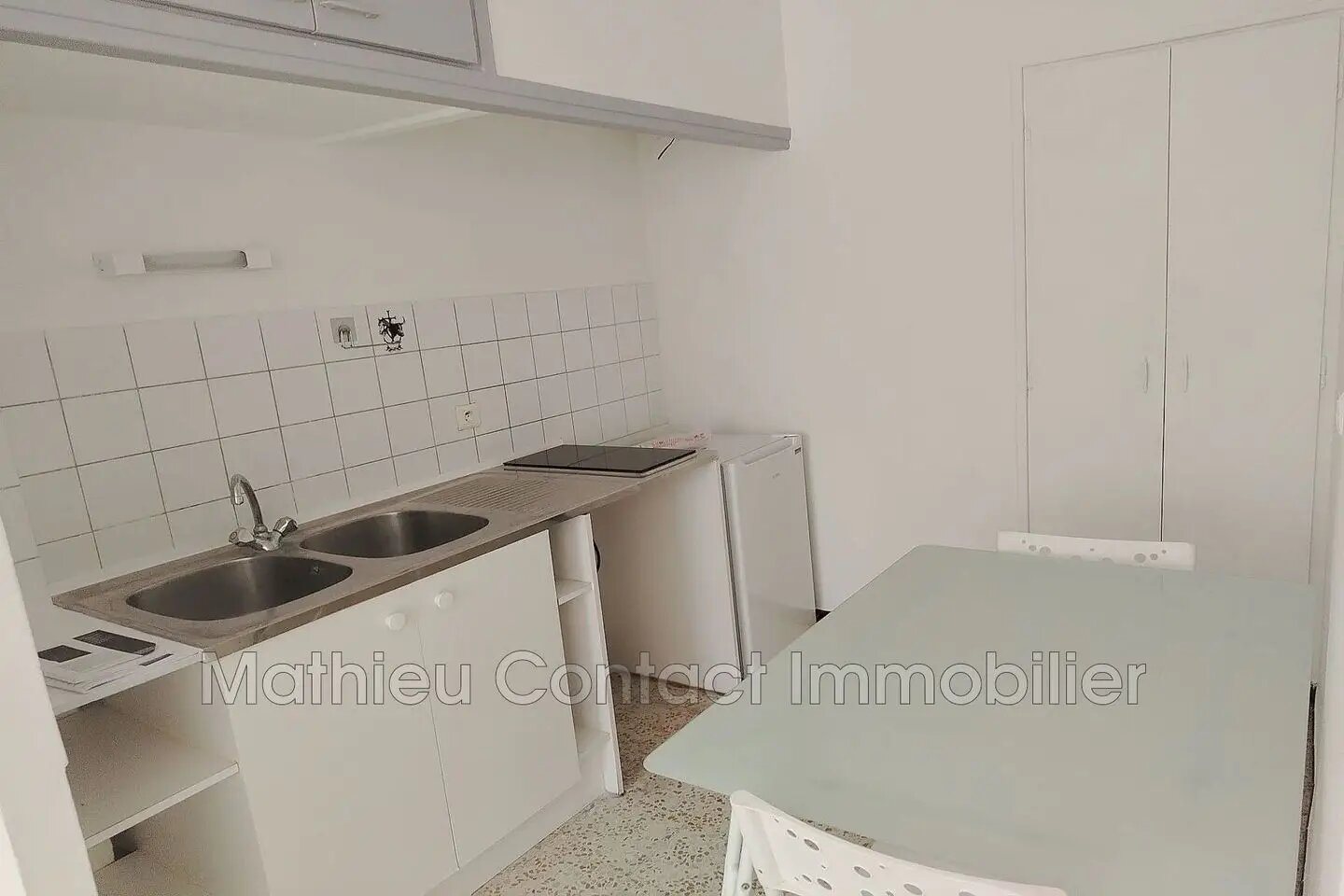 Appartement à louer, 24m², Nîmes