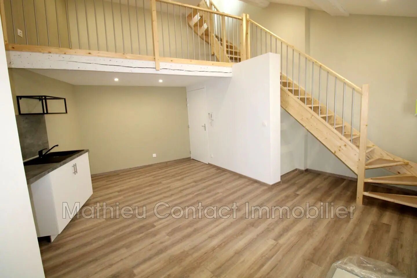 Appartement à louer, 22m², Nîmes