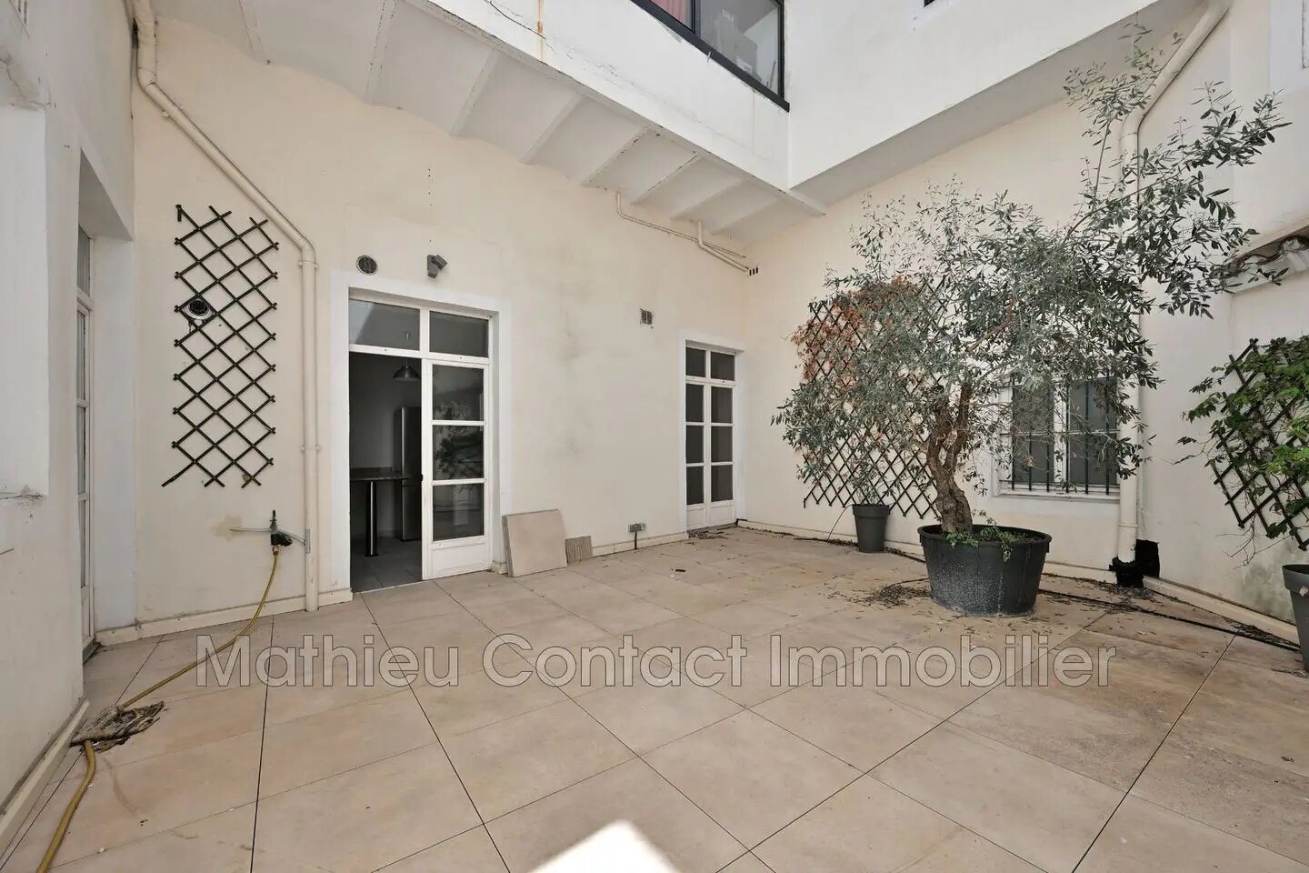 Appartement à louer, 185m², Nîmes