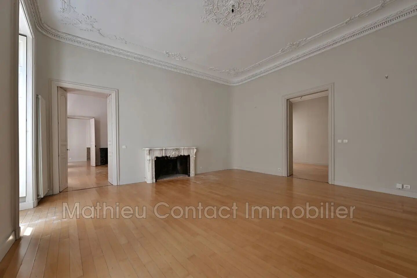 Appartement à louer, 185m², Nîmes