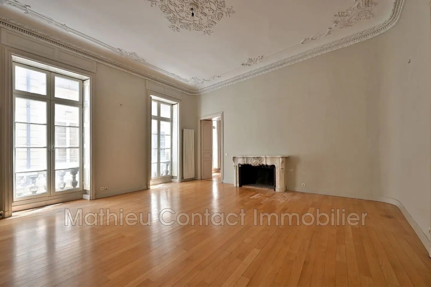 Appartement à louer, 185m², Nîmes