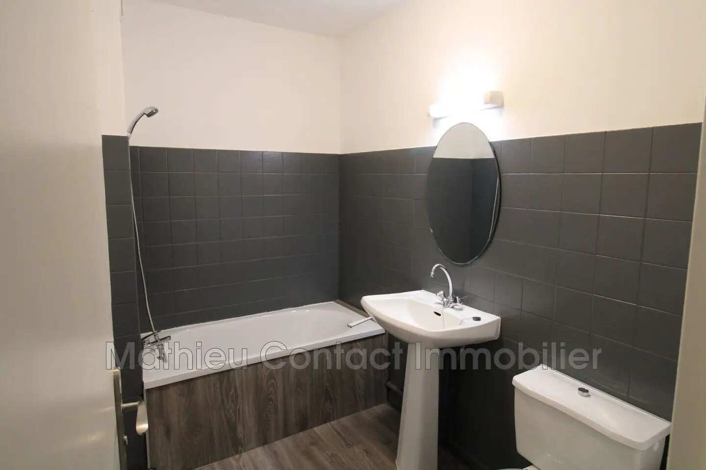 Appartement à louer, 28m², Nîmes
