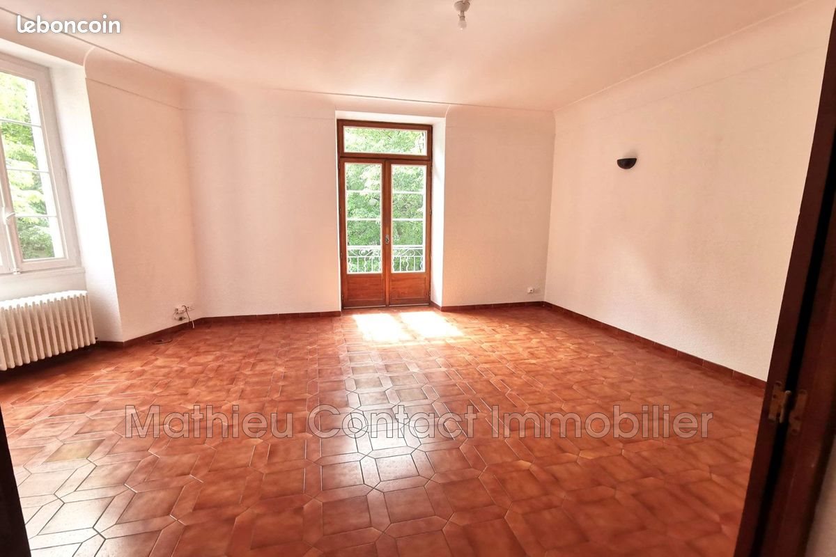 Appartement à louer, 116m², Nîmes