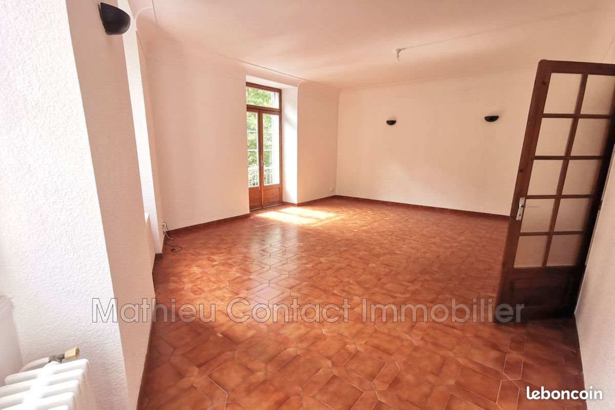 Appartement à louer, 116m², Nîmes
