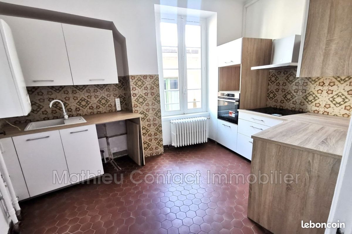 Appartement à louer, 116m², Nîmes