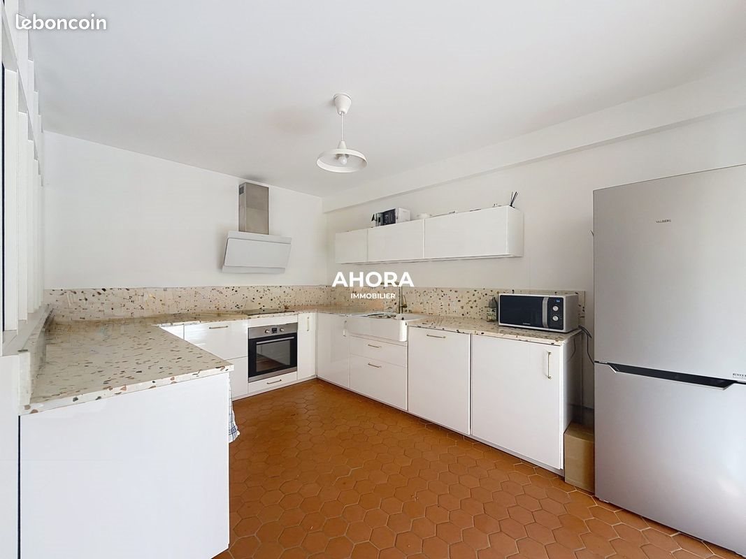 Appartement à louer, 81m², Marseille 9ème