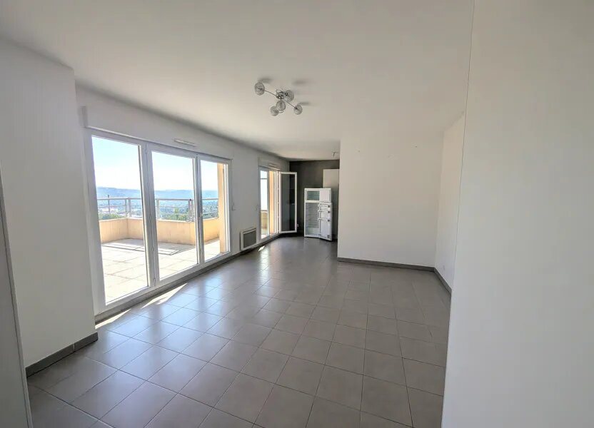 Appartement à louer, 67m², Grasse