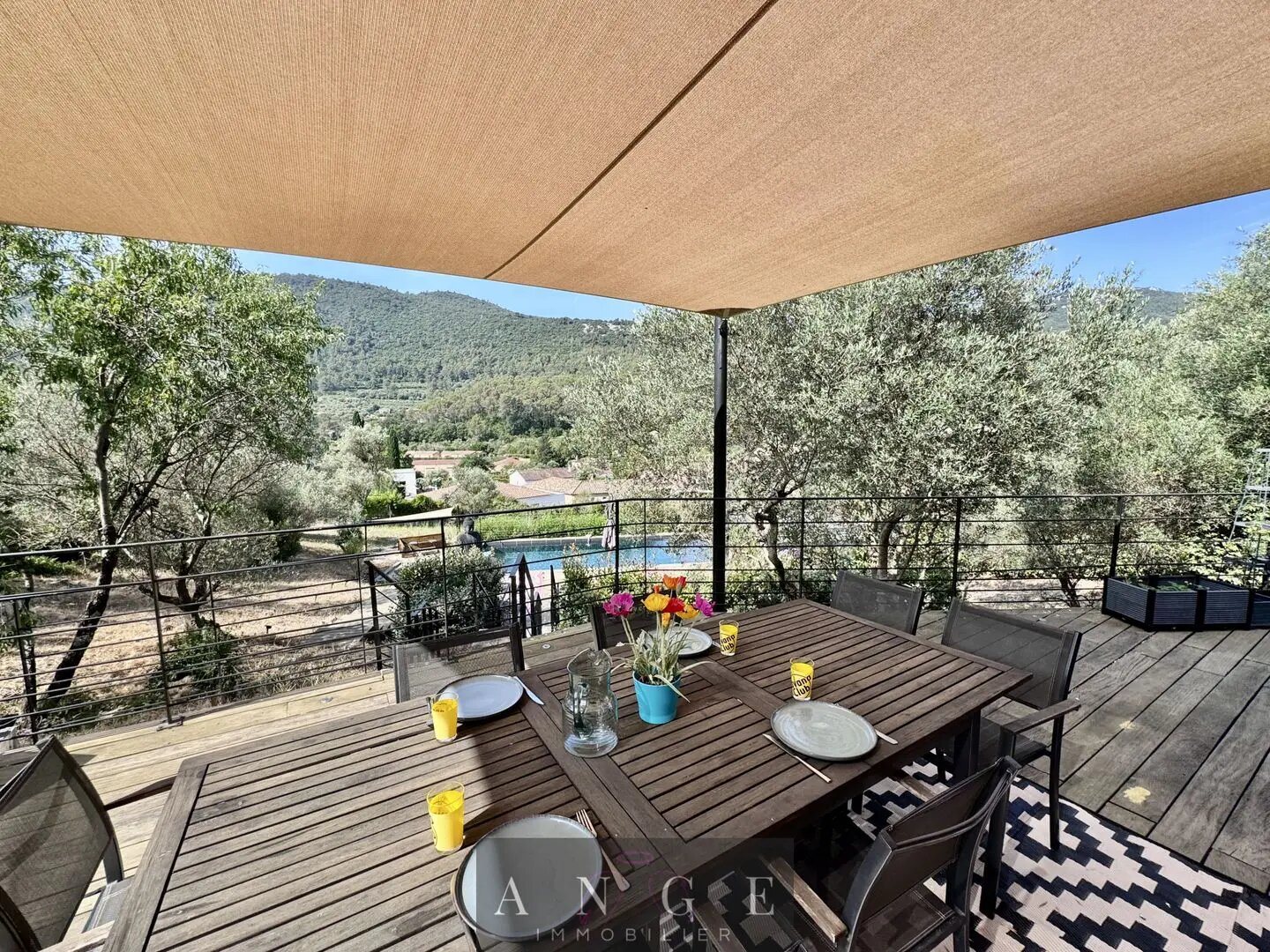 Maison à vendre, 192m², Solliès-Toucas