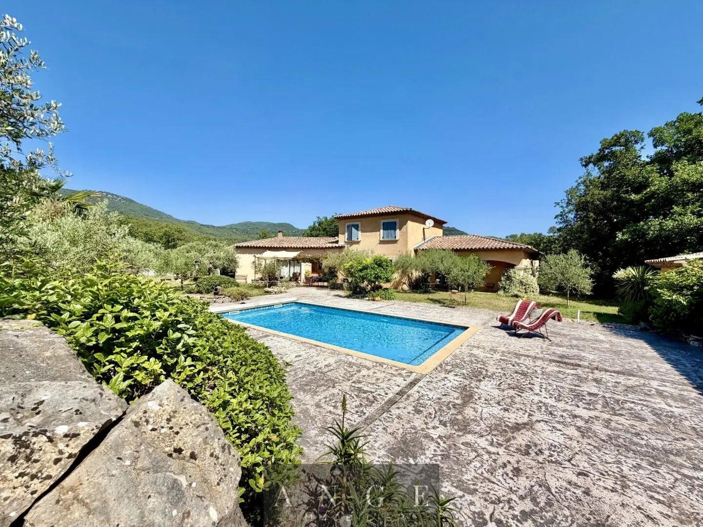 Maison à vendre, 168m², Solliès-Toucas
