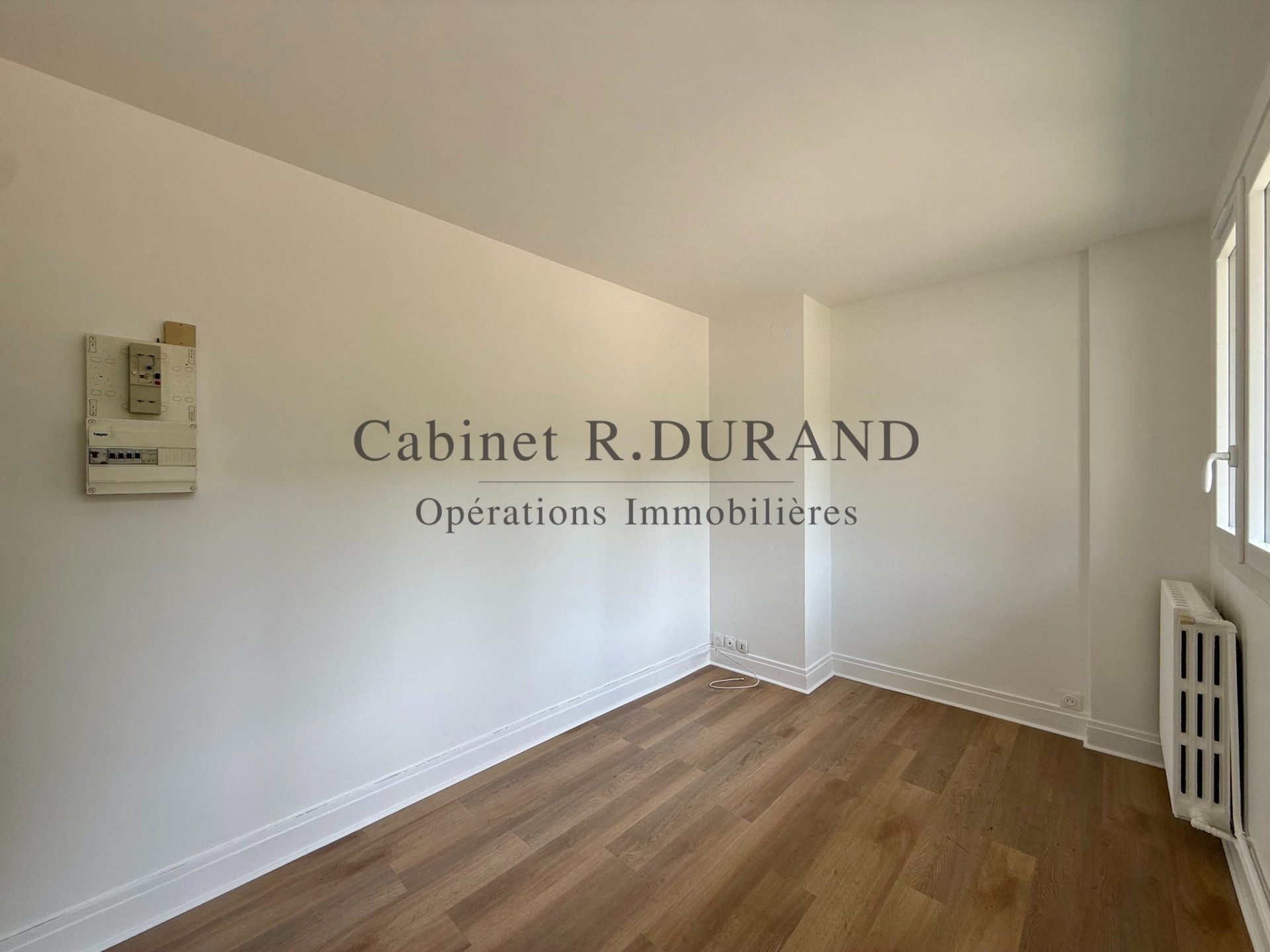 Appartement à louer, 12m², Courbevoie