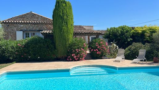 Maison 10 pièces 241 m² · à Richerenches · 241 m² · 549 000 €