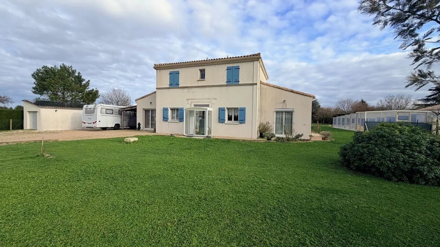 Maison à vendre, 158m², Corme-Ecluse