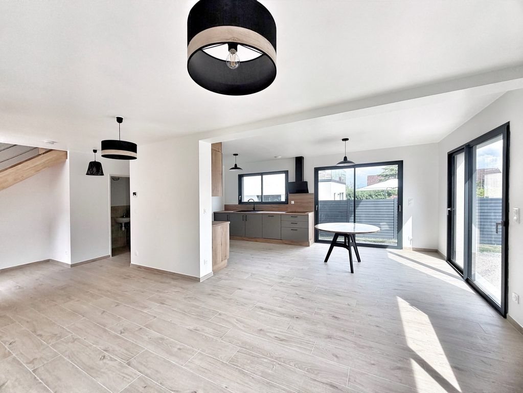 Maison à louer, 108m², Thoiry