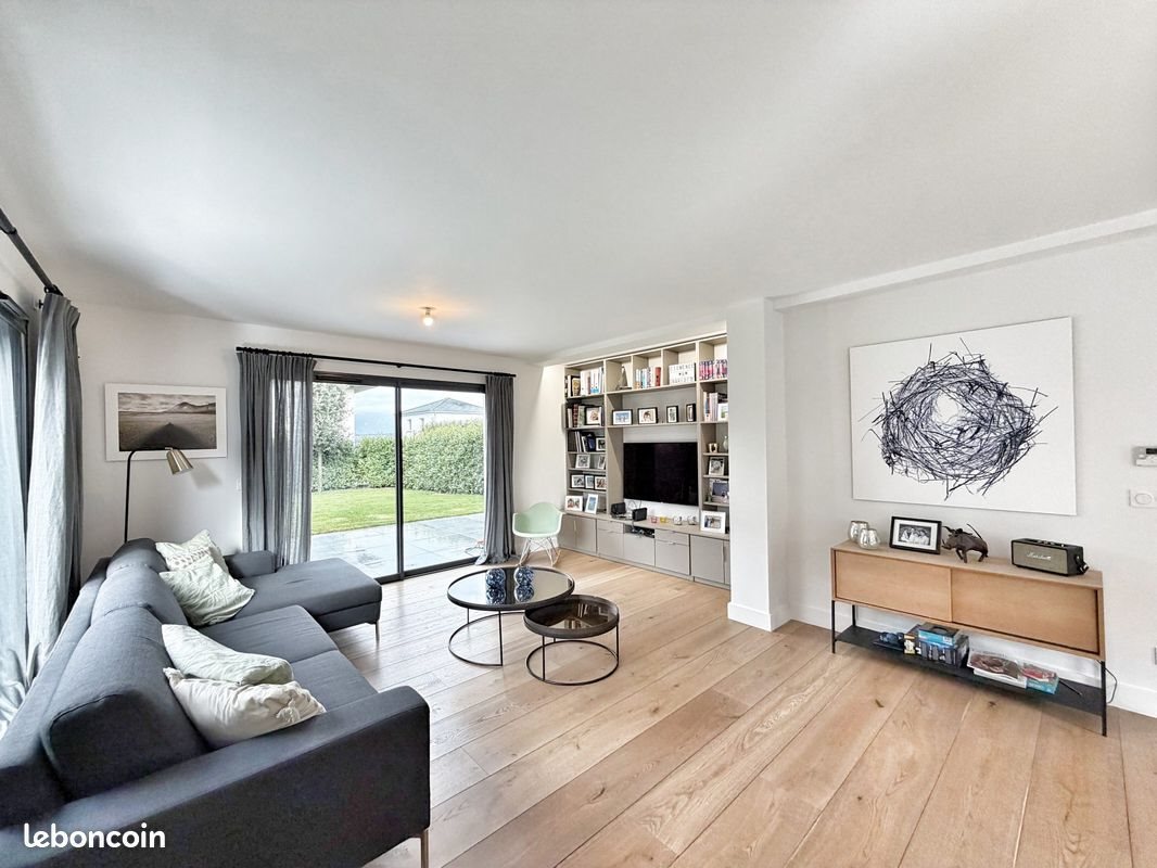 Maison à vendre, 162m², Prévessin-Moëns