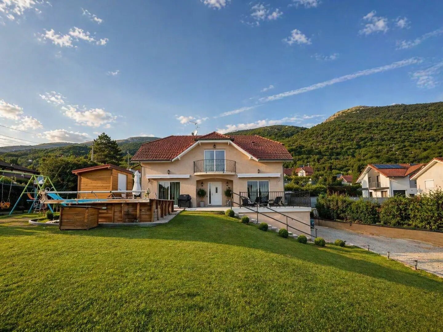 Maison à vendre, 164m², Échenevex