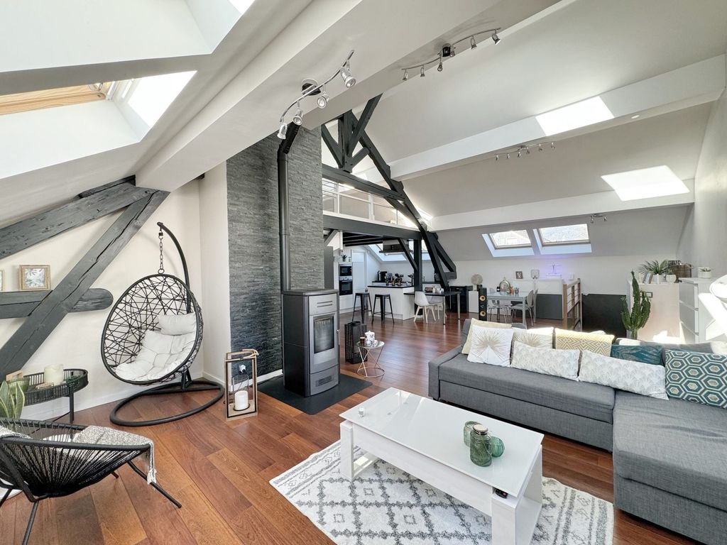 Appartement à louer, 91m², Cessy