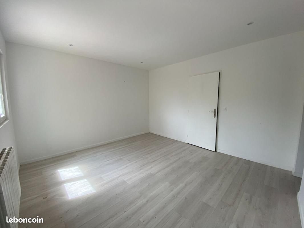 Appartement à louer, 61m², Pia