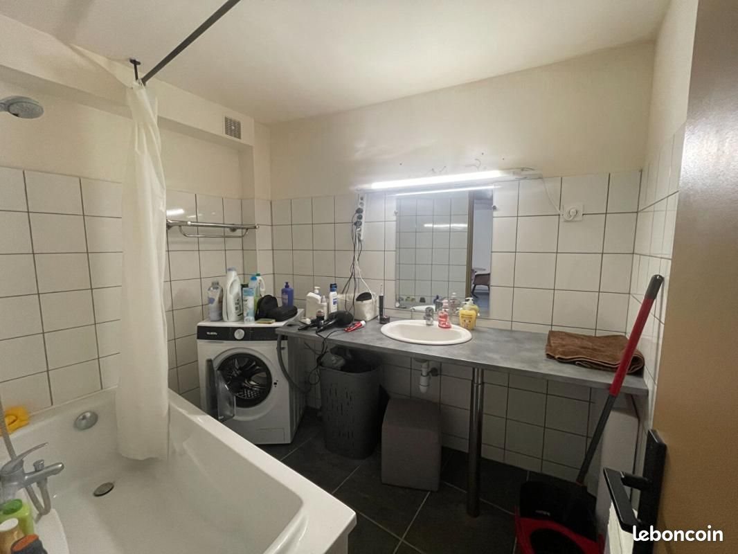 Appartement à louer, 55m², Pia