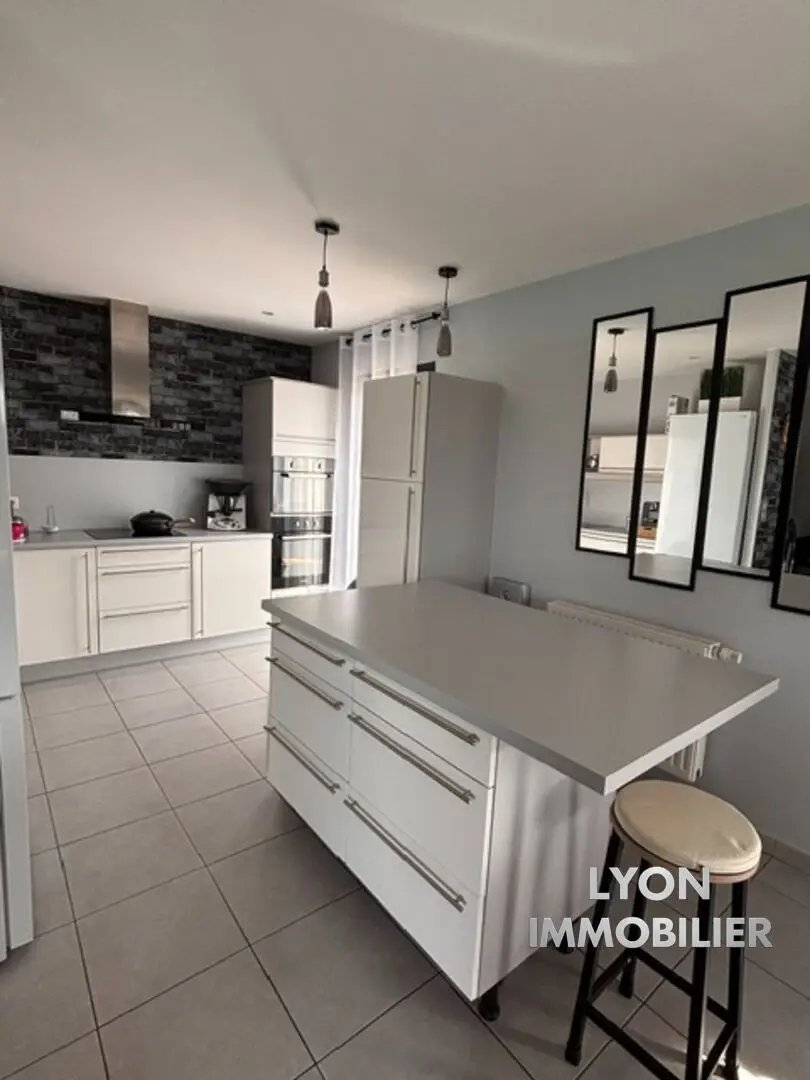 Maison à vendre, 119m², Mions
