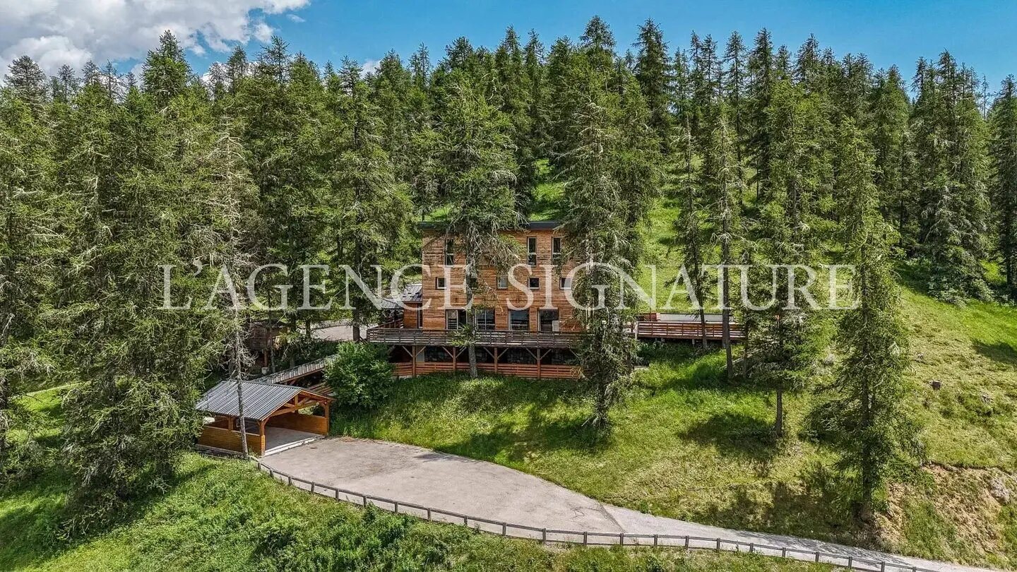 Maison à vendre, 350m², Péone (Valberg)
