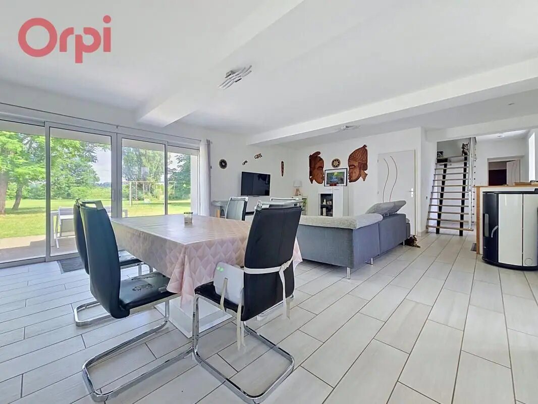 Maison à vendre, 138m², Charmeil