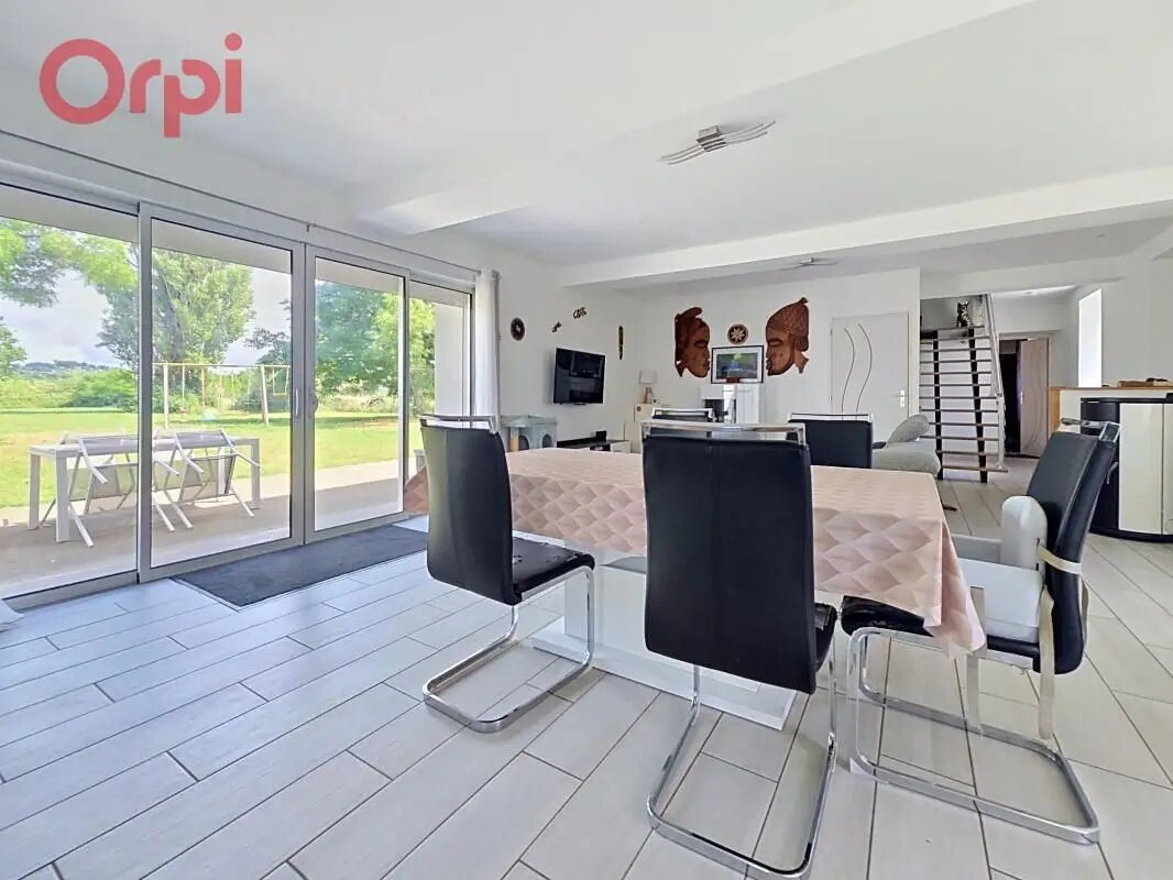 Maison à vendre, 138m², Charmeil