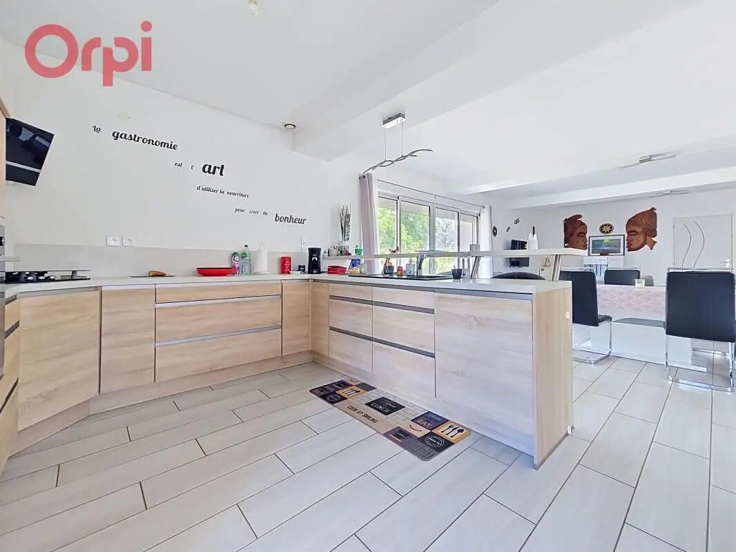 Maison à vendre, 138m², Charmeil