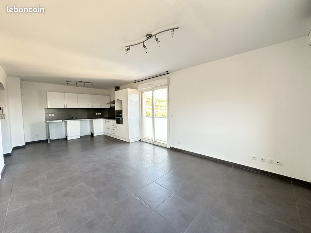 Appartement à louer, 45m², Biguglia