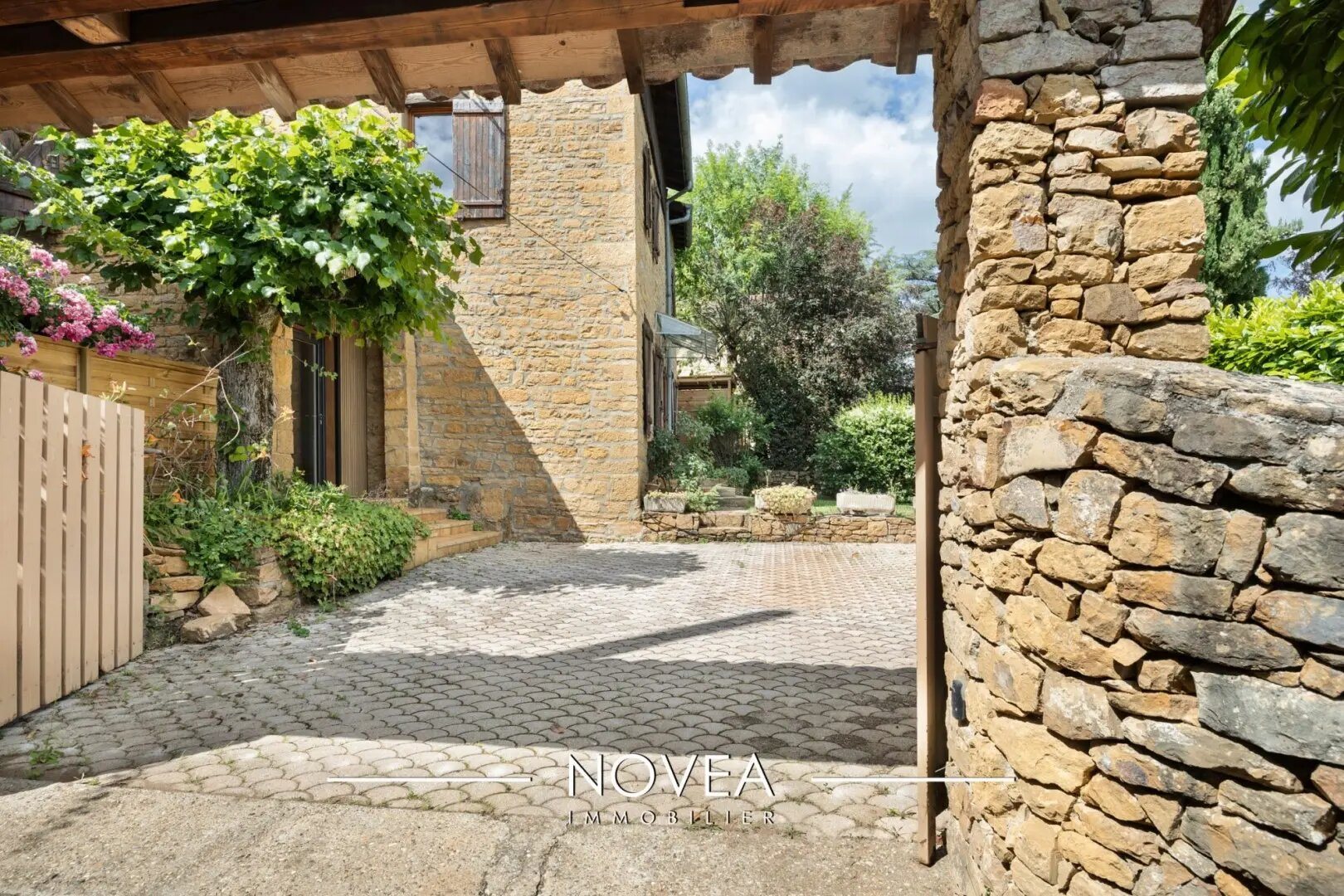 Maison à vendre, 160m², Saint-Cyr-au-Mont-d'Or