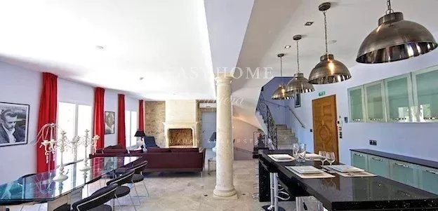 Maison à vendre, 421m², Grasse