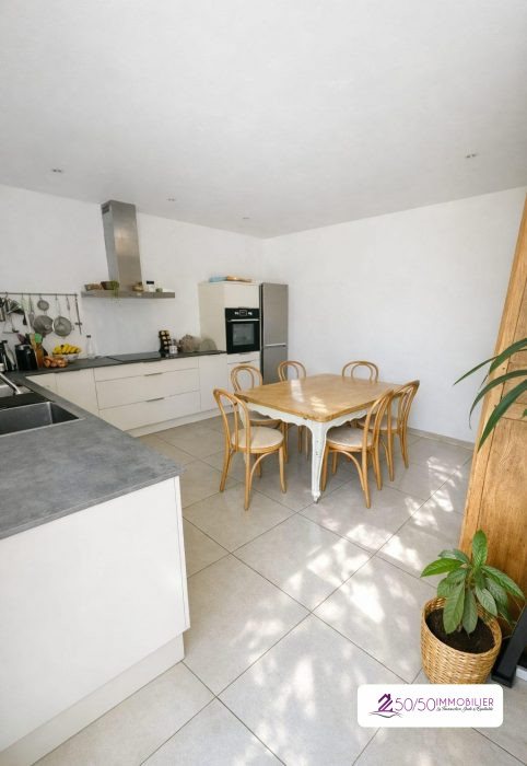 Maison à vendre, 108m², Lanmeur
